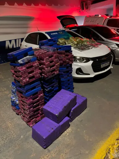 Imagem da notícia Polícia apreende mais de 400 quilos de drogas e prende trio por tráfico em Camapuã